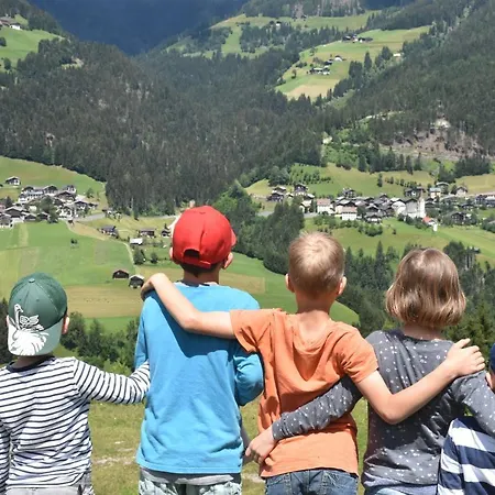 Апартаменты Haus Mortna *